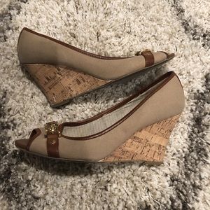 Tommy Hilfiger Wedge Peep-toe Shoes